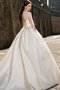 Robe de mariée romantique avec bouton ruché de traîne courte de mode de bal - photo 2