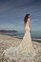 Robe de mariée en dentelle au bord de la mer de traîne courte jusqu'au sol en forme - photo 2