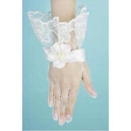 Tulle floral blanc chic | gants de mariée modernes distinctif