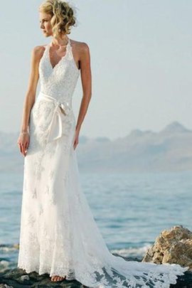 Robe de mariée simple impressioé avec décoration dentelle en plage de traîne moyenne