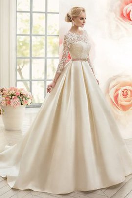 Robe de mariée vintage elégant de mode de bal en dentelle decoration en fleur