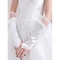 Étourdissant satin dentelle hem blanc chic | gants de mariée modernes - photo 2