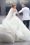 Robe de mariée naturel avec manche courte de traîne moyenne epaule nue textile en tulle - photo 2