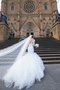 Robe de mariée en tulle onirique d'epaule ecrite avec décoration dentelle naturel - photo 2