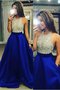 Robe de soirée avec cristal au niveau de cou fermeutre eclair en satin jusqu'au sol - photo 1