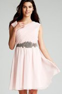 Robe de graduation chic silhouette asymétrique ceinture avec chiffon