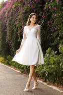 Robe de mariée de col en v en 3/4 manche ligne a de princesse avec zip