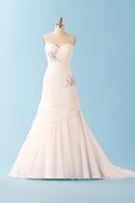 Robe de mariée solennelle fourreau avec bijoux en plein air de traîne courte avec perle
