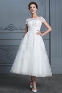 Robe de mariée col u profond onirique a-ligne avec manche courte de princesse