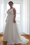 Robe de mariée simple en chiffon ligne a avec manche épeules enveloppants ruché