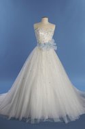 Robe de mariée ligne a en tulle a salle intérieure fermeutre eclair avec perle