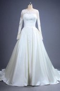 Robe de mariée sage elégant de lotus en dentelle en satin