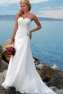 Robe de mariée mode simple maillot au bord de la mer avec chiffon