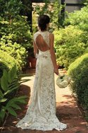 Robe de mariée naturel de traîne courte de fourreau v encolure avec sans manches