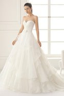 Robe de mariée sexy longue en dentelle de princesse de traîne moyenne