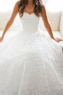 Robe de mariée brillant avec lacets de traîne longue de princesse naturel