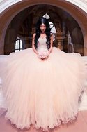 Robe de mariée avec sans manches de col en cœur en tulle de mode de bal avec perle