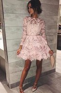 Robe de cocktail ligne a grosses soldes de princesse avec décoration dentelle naturel