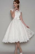 Robe de mariée classique simple humble distinguee textile en tulle