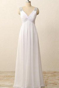 Robe de mariée sage informel salle interne longueur au ras du sol avec perle