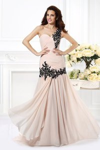 Robe de bal longue decoration en fleur avec chiffon d'épaule asymétrique de princesse