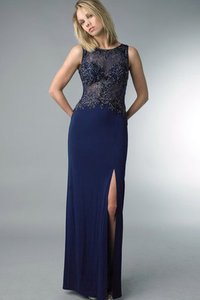Robe de bal fendu latérale jusqu'au sol manche nulle de col haut avec perle