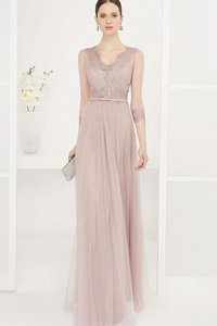 Robe de bal distinguee v col profonde ligne a avec sans manches appliques