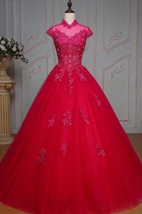 Robe de quinceanera de col haut avec gradins en organza trou serre equipé de jacket