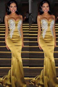 Robe de bal de sirène de traîne courte fantastique bandouliere spaghetti naturel
