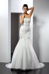 Robe de mariée de sirène avec sans manches de bustier en satin appliques