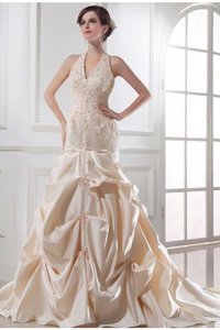 Robe de mariée avec lacets de sirène de tour de ceinture en haute dénudé avec perle