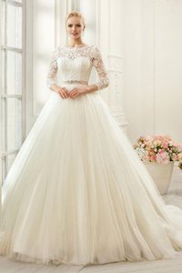 Robe de mariée luxueux ceinture en tulle col en bateau de traîne mi-longue