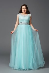 Robe de bal longue encolure ronde de princesse lache avec sans manches