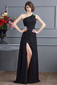 Robe de bal d'épaule asymétrique de fourreau avec chiffon manche nulle avec perle