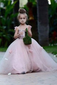 Robe cortège fille manche nulle de traîne courte en tulle avec fleurs à la mode