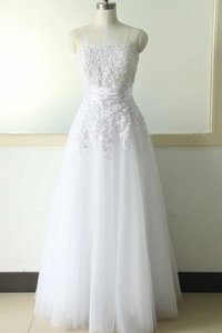 Robe de mariée en satin avec décoration dentelle a-ligne avec fleurs avec lacets