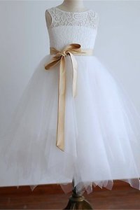 Robe de cortège enfant ceinture en étoffe avec ruban encolure ronde en tulle avec zip