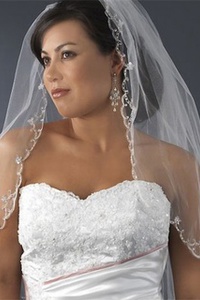 Enchanteur ourlet de dentelle court voile de la mariée