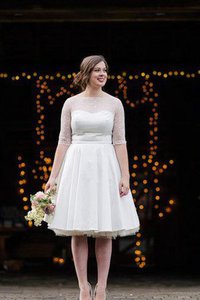 Robe de mariée plissé de col bateau avec zip en satin a-ligne