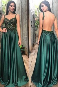 Robe de bal plus récent ruché appliques décolleté dans le dos avec sans manches