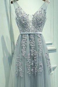 Robe de soirée de princesse v encolure jusqu'au sol a-ligne en tulle