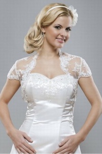 Voyant luxueux dentelle dentelle ourlet bolero blanc