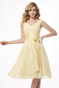 Robe demoiselle d'honneur plissage courte a-ligne en chiffon larges bretelles