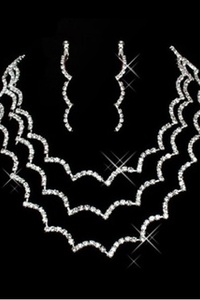 Honorable timeless remise de cristal bijoux de mariée