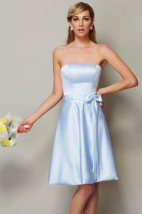 Robe demoiselle d'honneur bref naturel avec sans manches en satin de bustier