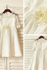 Robe de cortège enfant naturel avec zip encolure ronde avec décoration dentelle ligne a