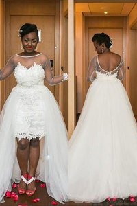 Robe de mariée naturel avec manche longue de traîne moyenne en tulle a-ligne