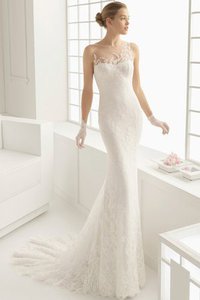 Robe de mariée de traîne courte brodé au jardin en dentelle salle interne