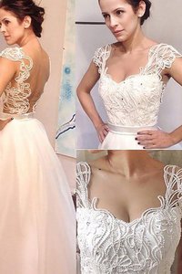 Robe de mariée naturel ligne a de princesse avec sans manches col en forme de cœur