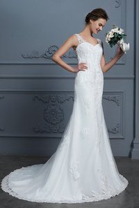 Robe de mariée plus récent de col en v de sirène en tulle naturel